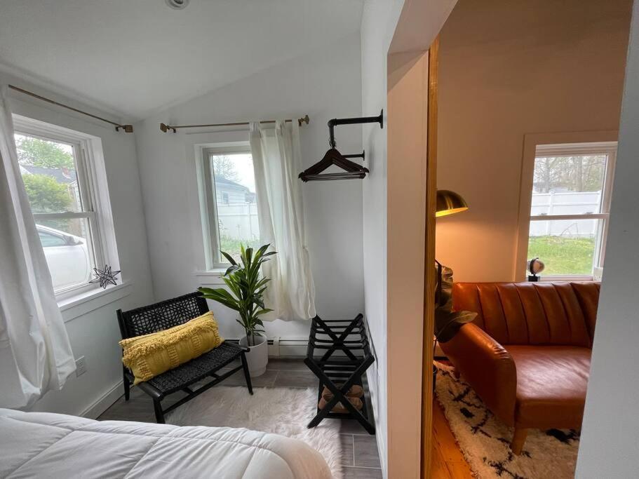Campfire Cottage Fireplace, Fire Pit & No Chores! Kingston Extérieur photo