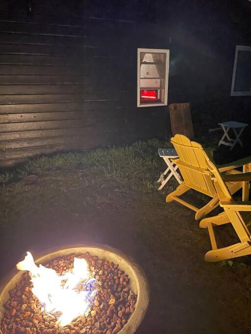 Campfire Cottage Fireplace, Fire Pit & No Chores! Kingston Extérieur photo