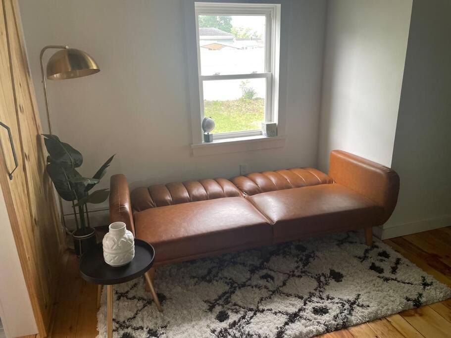 Campfire Cottage Fireplace, Fire Pit & No Chores! Kingston Extérieur photo